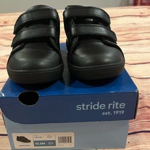 Stride rite Velcro strap sneakers